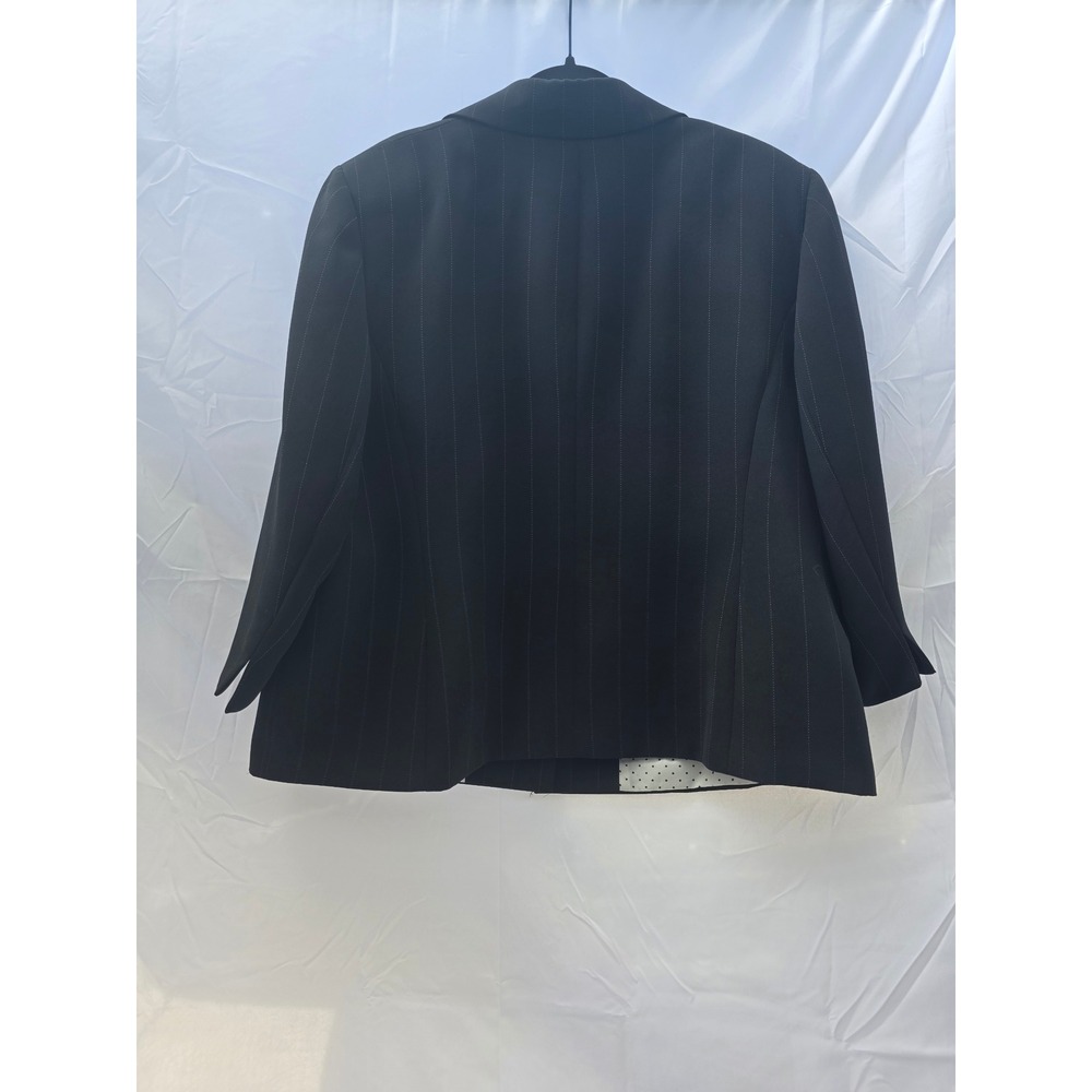 Tahari Arthur S. Levine Black Pinstripe Blazer Polka Dot Lining Womens 22W - Picture 5 of 9